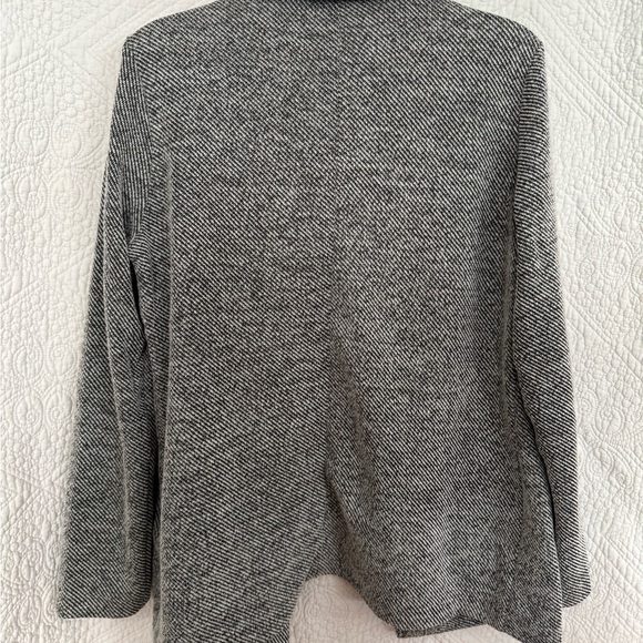 Chic Black and White Blazer by Dex - Picture 3 of 4